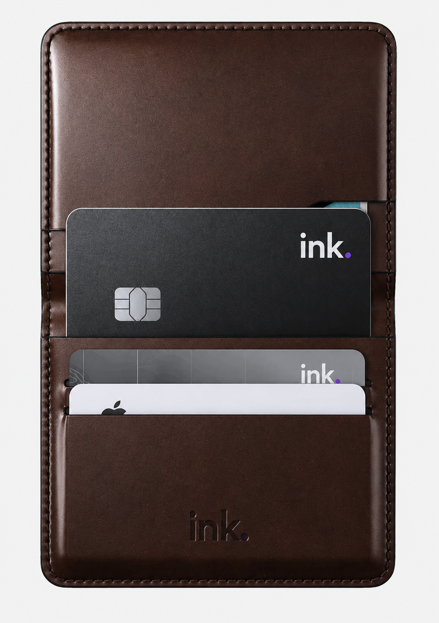 Con un diseño premium y minimalista, la Tracking Card Ink se integra naturalmente en tu billetera.